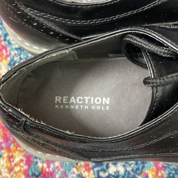 Kenneth Cole black wingtips - Picture 3 of 9